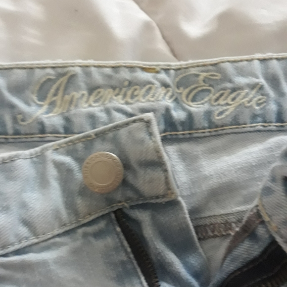 American Eagle Distressed jean shorts - Picture 6 of 6